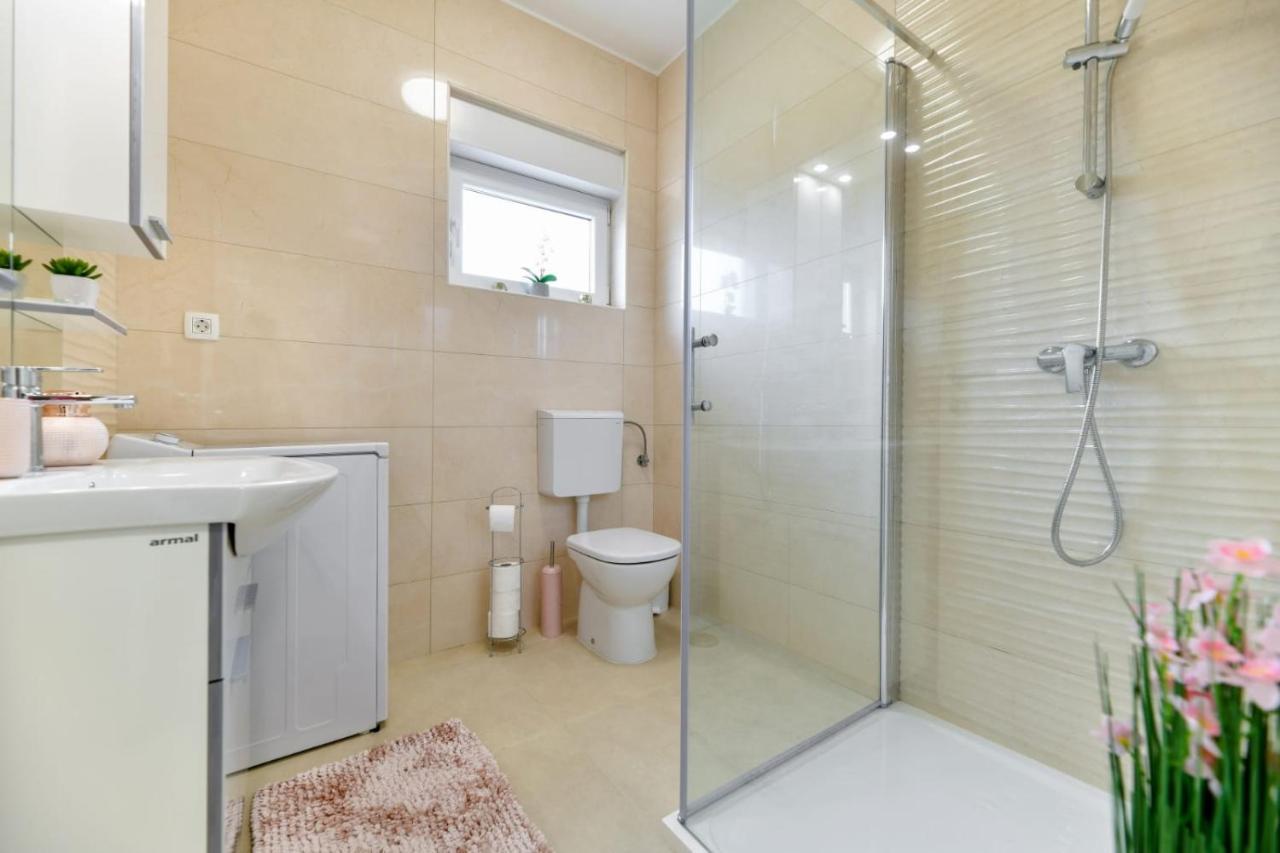 זאדאר Family Apartment Amare מראה חיצוני תמונה